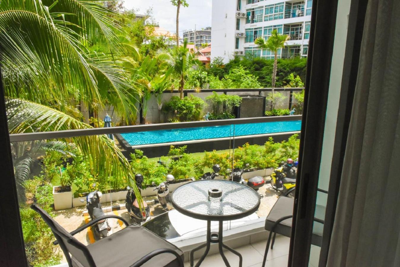 Water Park Condo by Able Estate Патая Екстериор снимка